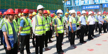 “落實(shí)安全責(zé)任，推動(dòng)安全發(fā)展”